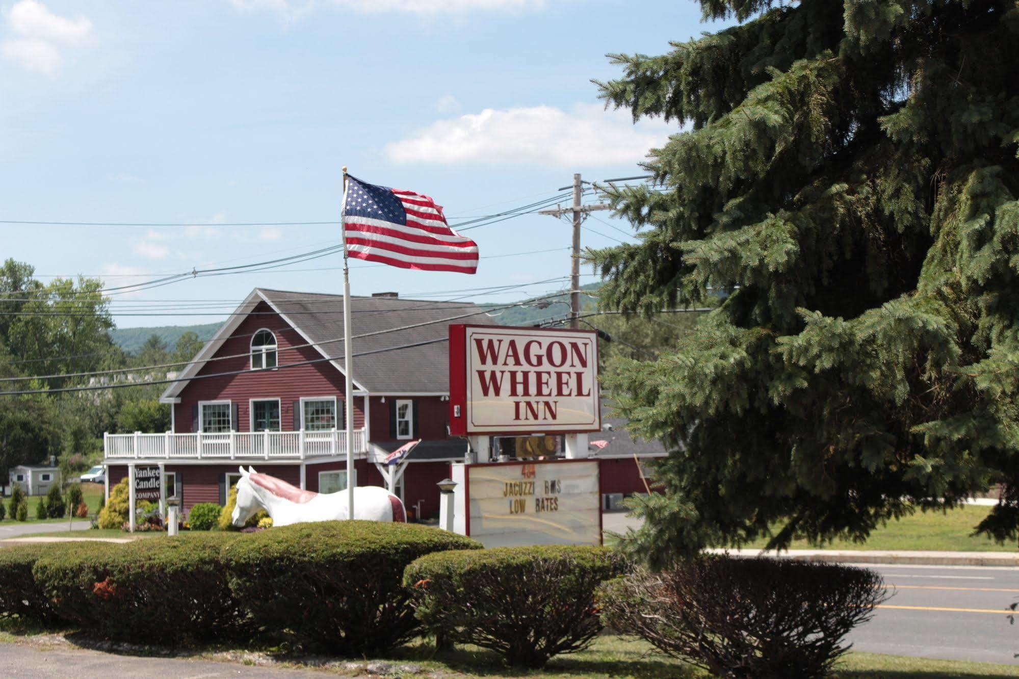 Wagon Wheel Inn Lenox Exterior photo